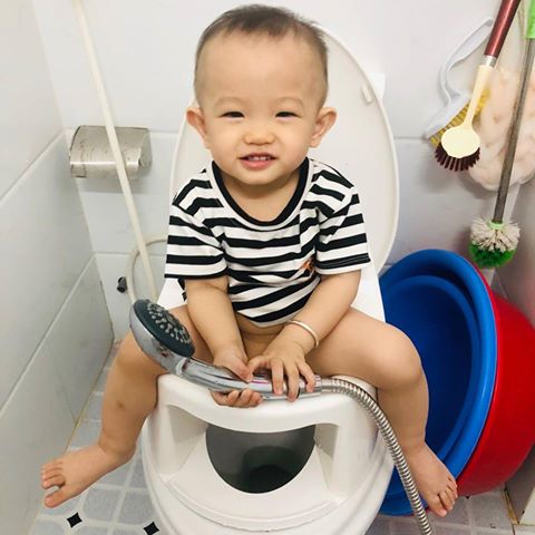 Lợi ịch khi vệ sinh cho bé bằng bô boom potty các mẹ không thể bỏ qua