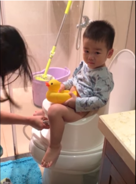 Hướng dẫn vệ sinh cho trẻ khi đi ngoài
